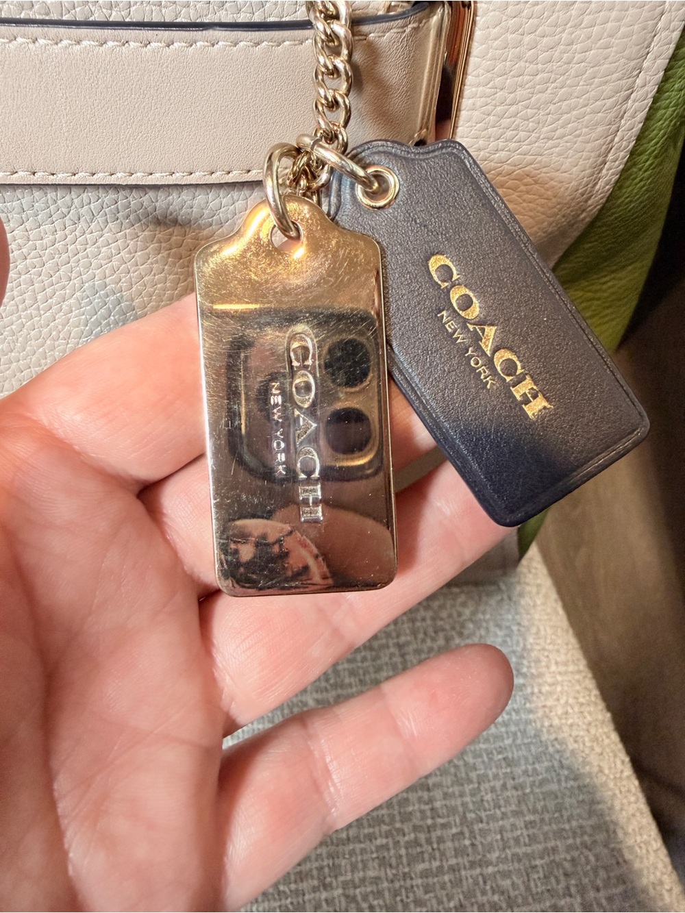 Coach Swagger (Coach Reloved Bound) - Picture 2 of 14